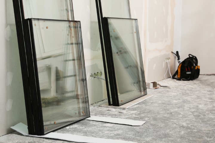 Energy-efficient glass panels for sunroom installation